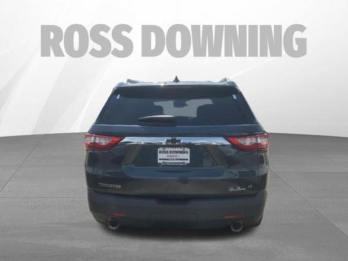 Graphite Metallic 2018 Chevrolet Traverse LT Cloth