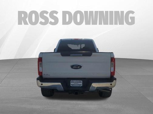 Oxford White 2017 Ford F-250 Lariat