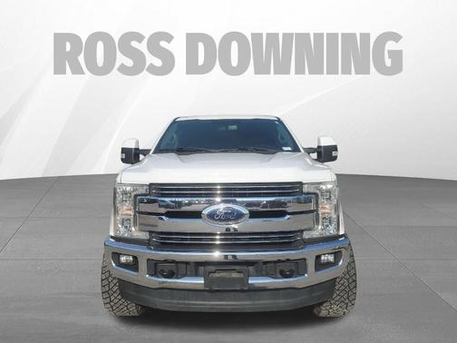 Oxford White 2017 Ford F-250 Lariat