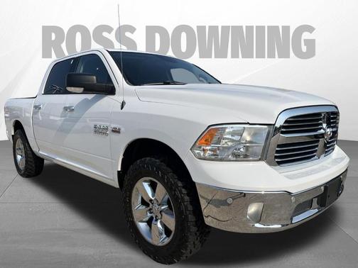 Bright White Clearcoat 2018 RAM 1500 Big Horn