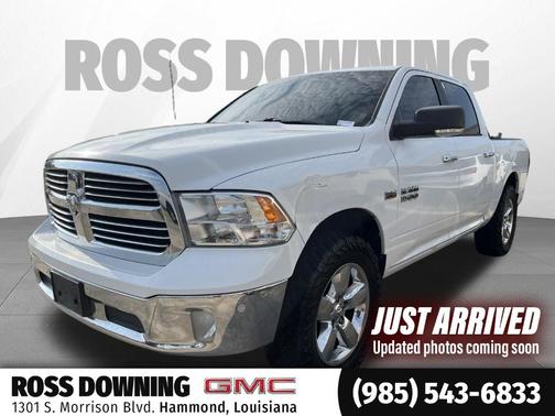Bright White Clearcoat 2018 RAM 1500 Big Horn