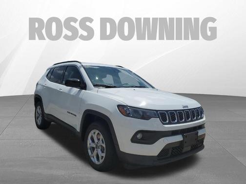 Bright White Clearcoat 2025 Jeep Compass Latitude