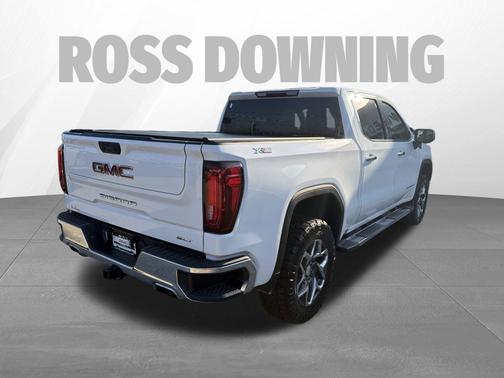 Summit White 2022 GMC Sierra 1500 SLT
