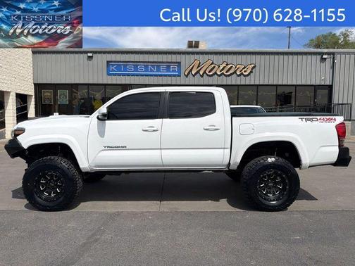 Super White 2017 Toyota Tacoma TRD Sport