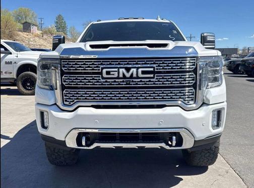 White Frost Tri-Coat 2023 GMC Sierra 3500 Denali