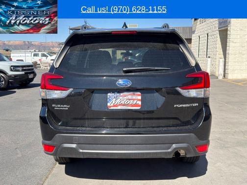 Crystal Black Silica 2023 Subaru Forester Premium