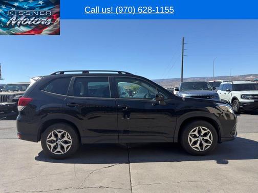 Crystal Black Silica 2023 Subaru Forester Premium