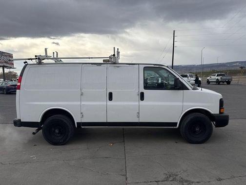 Summit White 2012 Chevrolet Express 2500 Work Van