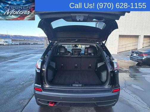 Diamond Black 2019 Jeep Cherokee Trailhawk