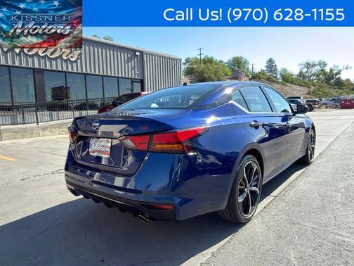 Deep Blue Pearl 2024 Nissan Altima 2.5 SR
