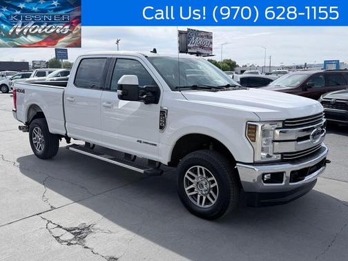 Oxford White 2019 Ford F-250 Lariat
