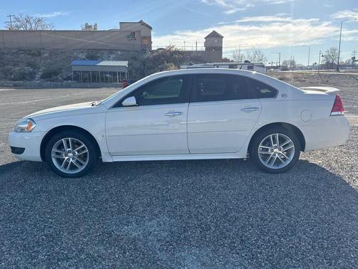 White 2009 Chevrolet Impala LTZ