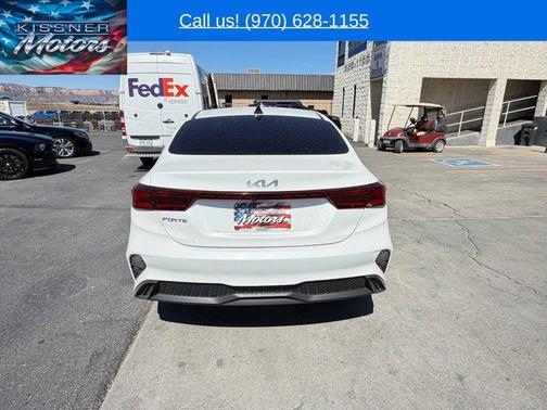 Snow White Pearl 2024 Kia Forte LXS