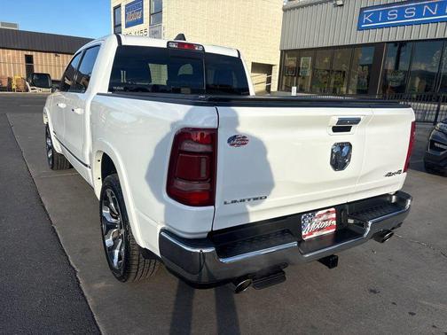 Bright White Clearcoat 2021 RAM 1500 Limited