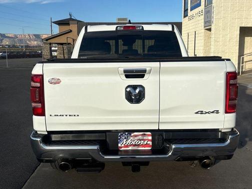 Bright White Clearcoat 2021 RAM 1500 Limited