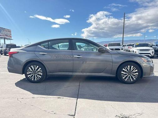 Gun Metallic 2024 Nissan Altima 2.5 SV