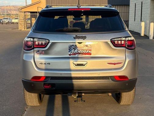 Billet Silver Metallic Clearcoat 2021 Jeep Compass Trailhawk