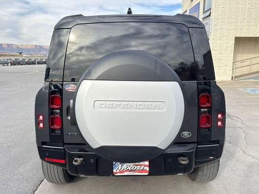 2022 Land Rover Defender 110 X-Dynamic SE