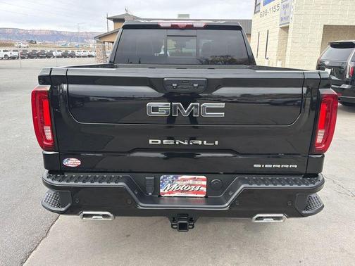 Black 2022 GMC Sierra 1500 Denali Ultimate