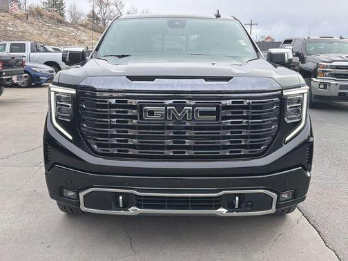 Black 2022 GMC Sierra 1500 Denali Ultimate