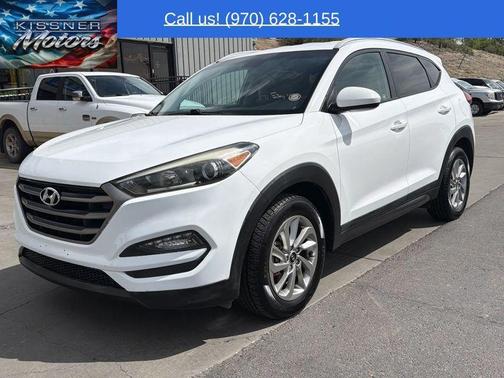 Winter White 2016 Hyundai TUCSON SE