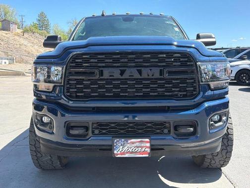 Patriot Blue Pearlcoat 2022 RAM 2500 Big Horn