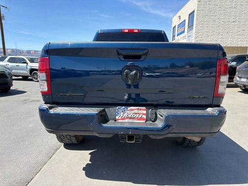 Patriot Blue Pearlcoat 2022 RAM 2500 Big Horn