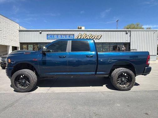Patriot Blue Pearlcoat 2022 RAM 2500 Big Horn