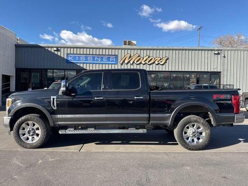 Black 2019 Ford F-250 Lariat