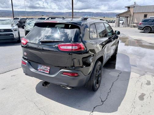 Diamond Black 2017 Jeep Cherokee Limited