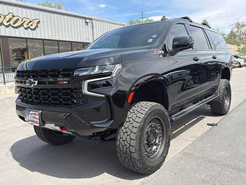 Black 2023 Chevrolet Suburban Z71