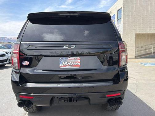 Black 2023 Chevrolet Suburban Z71