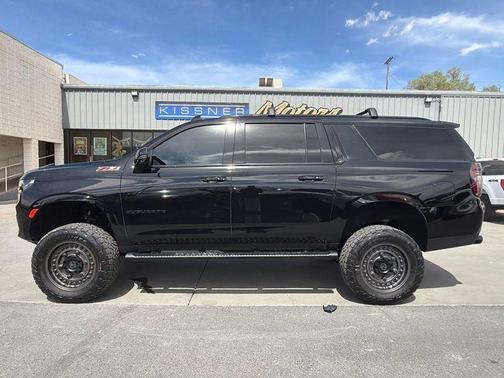 Black 2023 Chevrolet Suburban Z71