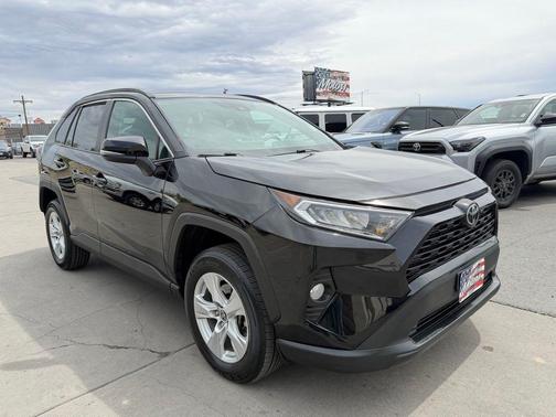 Midnight Black Metallic 2021 Toyota RAV4 XLE