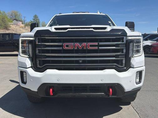 Summit White 2021 GMC Sierra 2500 AT4