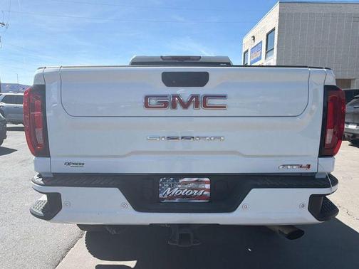 Summit White 2021 GMC Sierra 2500 AT4