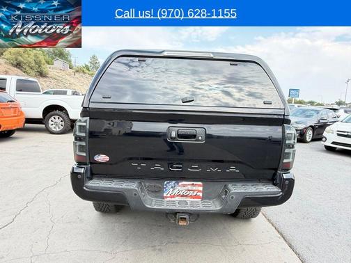 Midnight Black Metallic 2018 Toyota Tacoma TRD Off Road