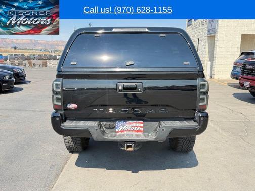 Midnight Black Metallic 2018 Toyota Tacoma TRD Off Road