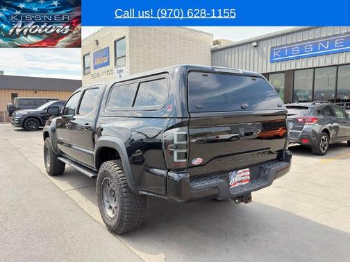 Midnight Black Metallic 2018 Toyota Tacoma TRD Off Road