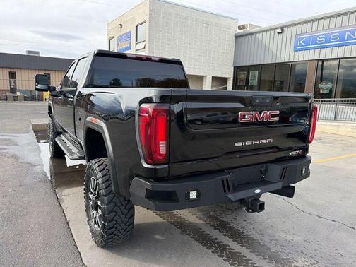 Onyx Black 2023 GMC Sierra 2500 AT4