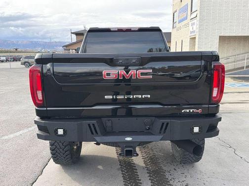 Onyx Black 2023 GMC Sierra 2500 AT4