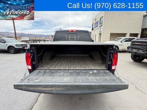 True Blue Pearlcoat 2018 RAM 1500 SLT