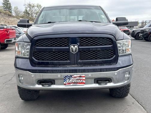 True Blue Pearlcoat 2018 RAM 1500 SLT
