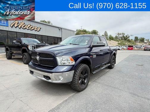 True Blue Pearlcoat 2018 RAM 1500 SLT