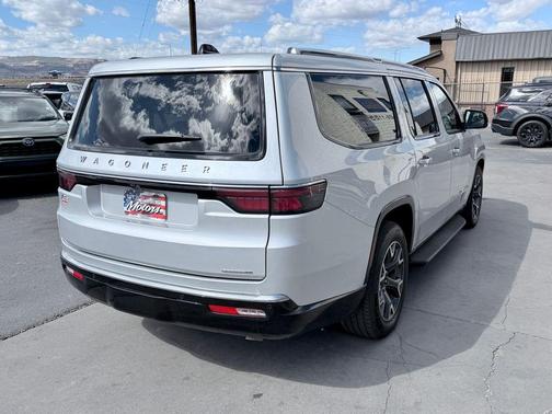 Silver Zynith 2024 Jeep Wagoneer L Series III