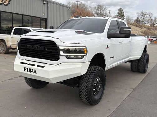 Bright White Clearcoat 2023 RAM 3500 Laramie