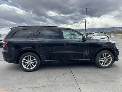 DB Black Crystal Clearcoat 2024 Dodge Durango GT