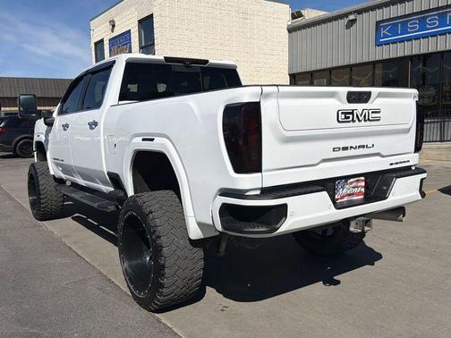 White 2020 GMC Sierra 2500 Denali
