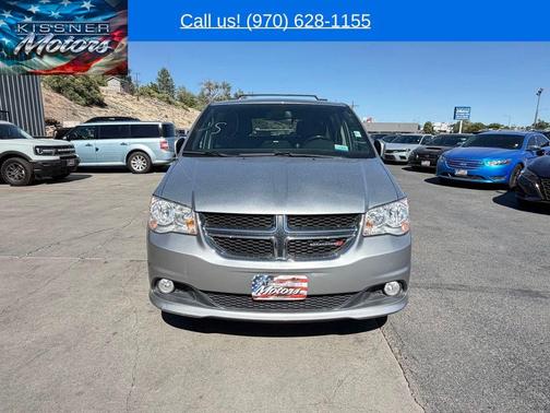 Brilliant Black Crystal Pearlcoat 2012 Dodge Grand Caravan Crew