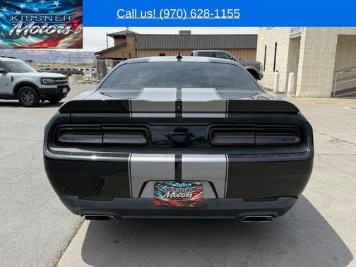 Pitch Black Clearcoat 2015 Dodge Challenger SRT 392